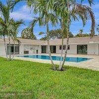 2500 Ne 40th St Fort Lauderdale, Fl. 33308 | F10383185