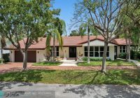 9  Gatehouse Rd Sea Ranch Lakes, Fl. 33308 | F10389594